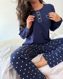 AW 1027